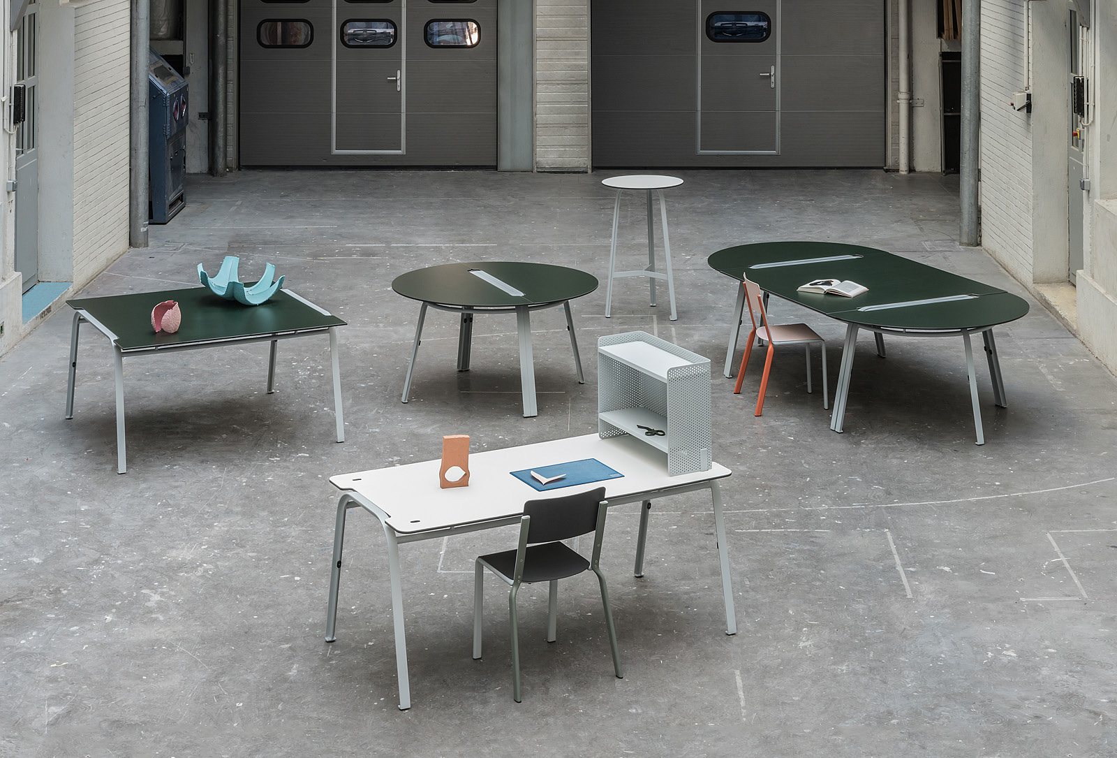 Tables Ateliers Système installées dans un atelier