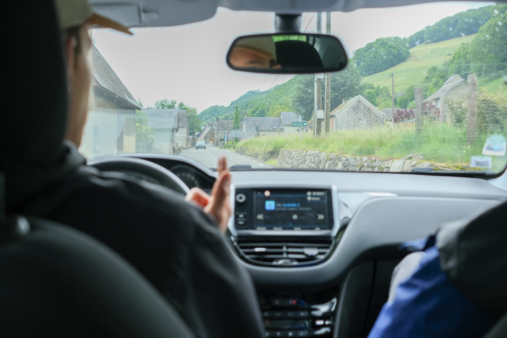 Immersion en voiture sur les routes de la Haute-Bigorre